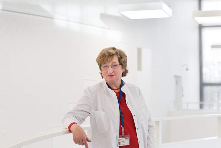 Prof. Dr. med. Inara Logina about PainFree Leggings